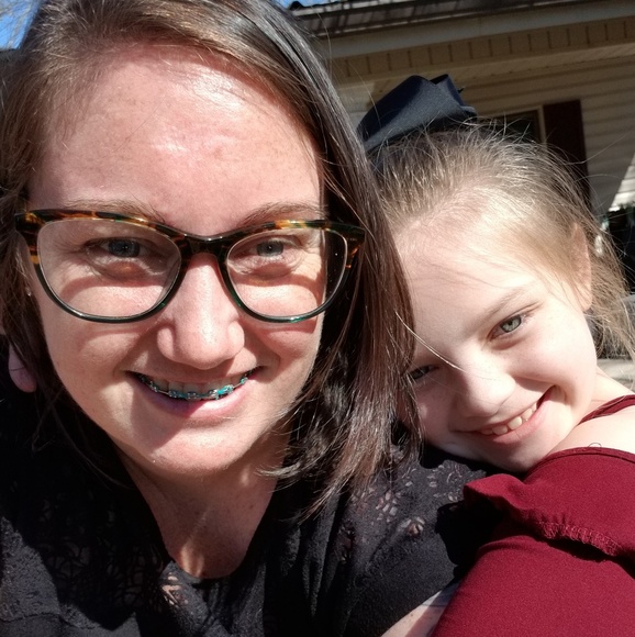 Meet your Posher, Madison - Picture 2 of 2